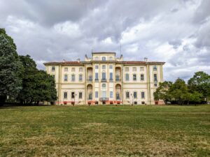 Villa Alari, il Comune prende pieno possesso del piano terra delle “ali” e di una ulteriore porzione di parco storico
